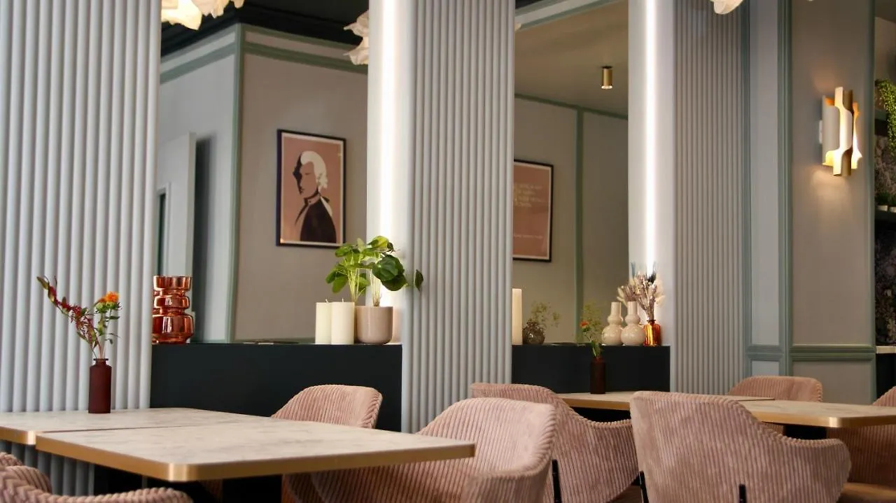 Otel Amadeus