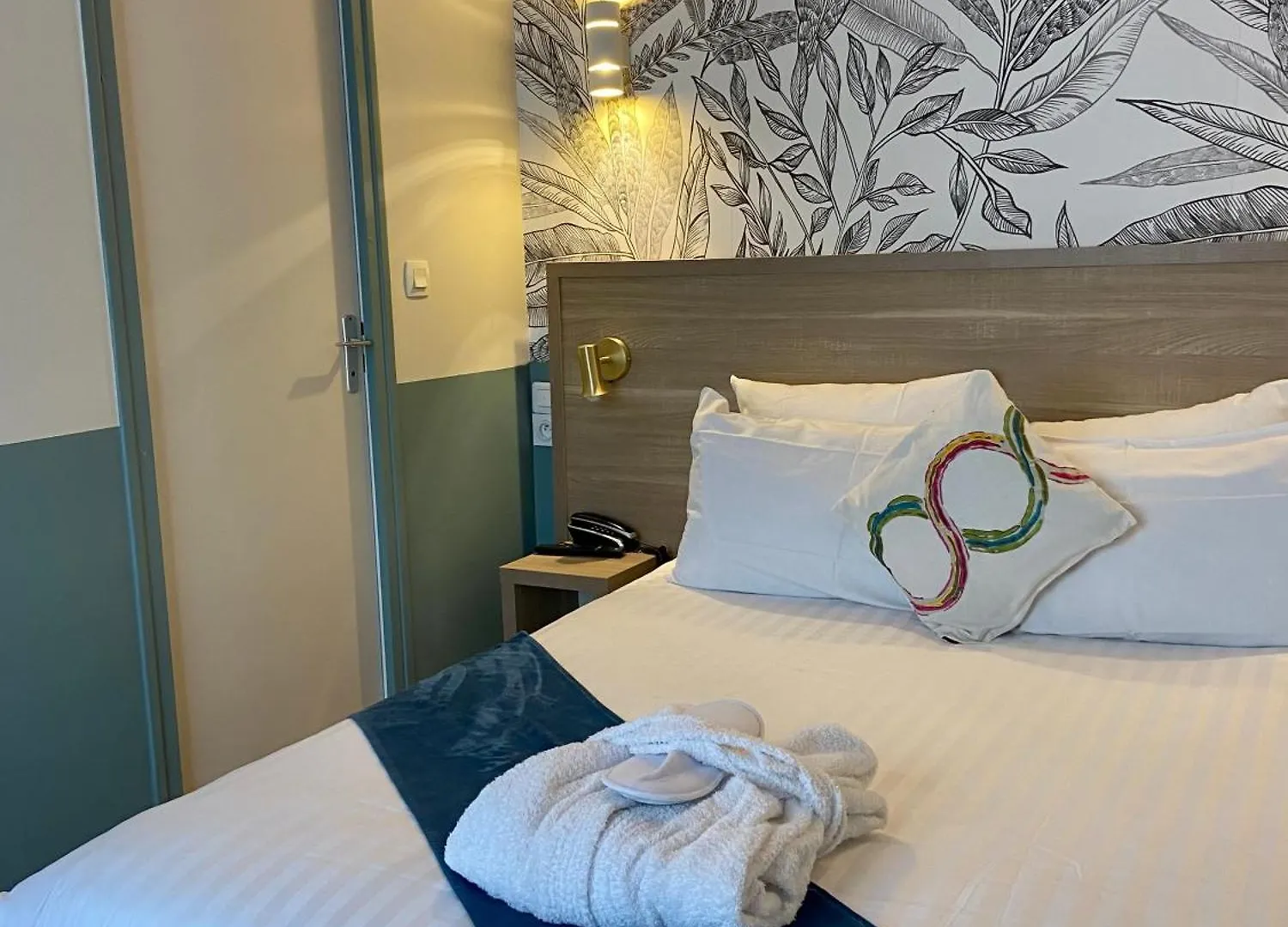 Amadeus Otel 3*