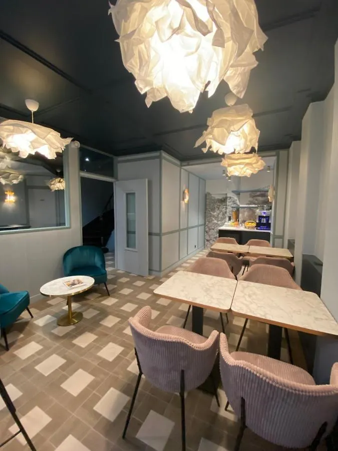 Amadeus Paris
