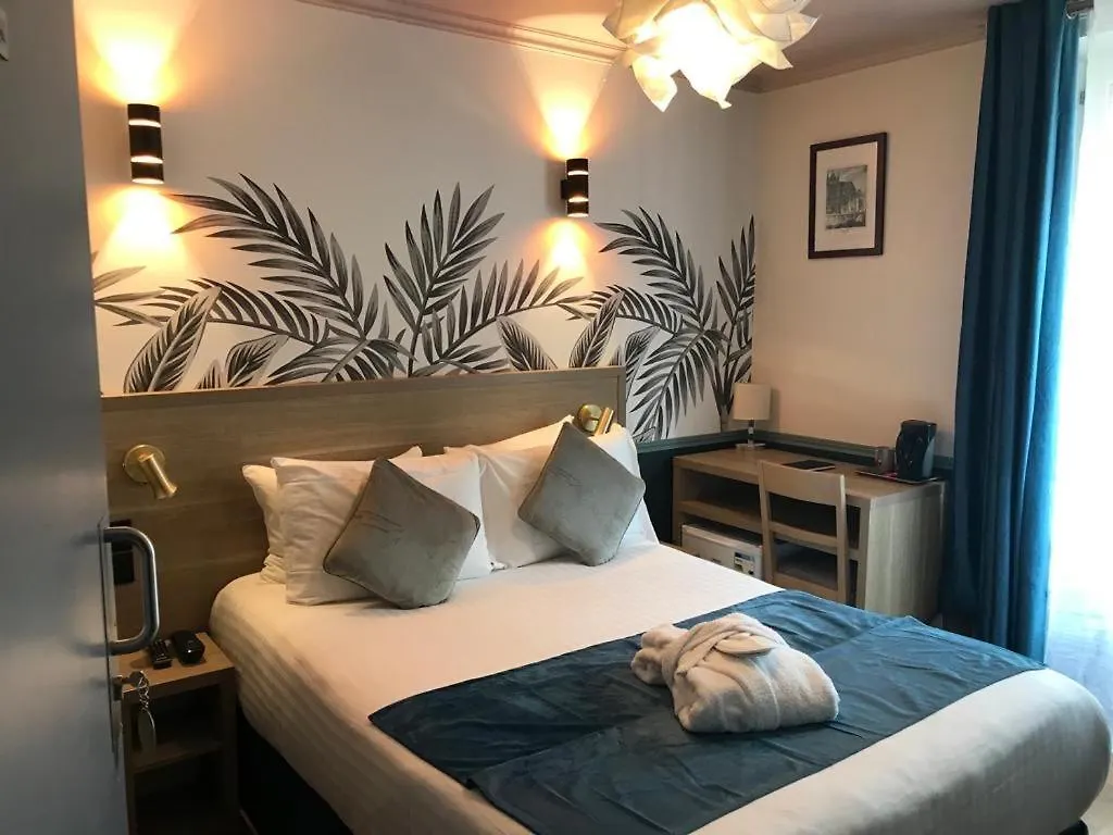 Hotel Amadeus 3*