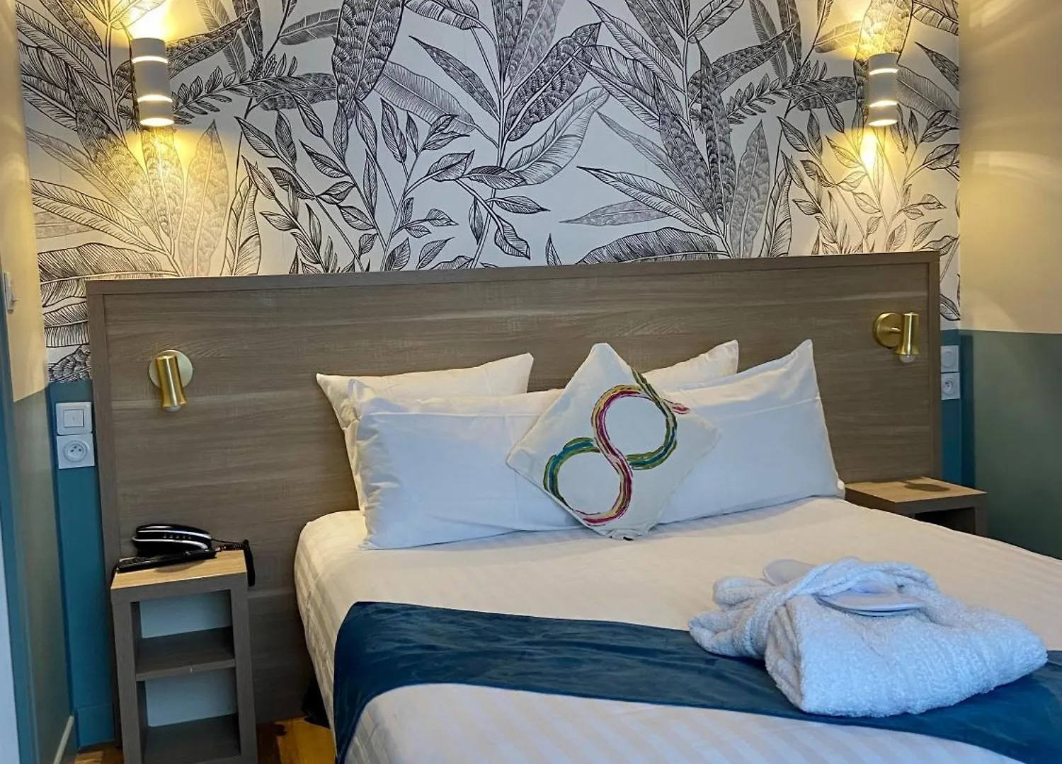 Hotel Amadeus 3*