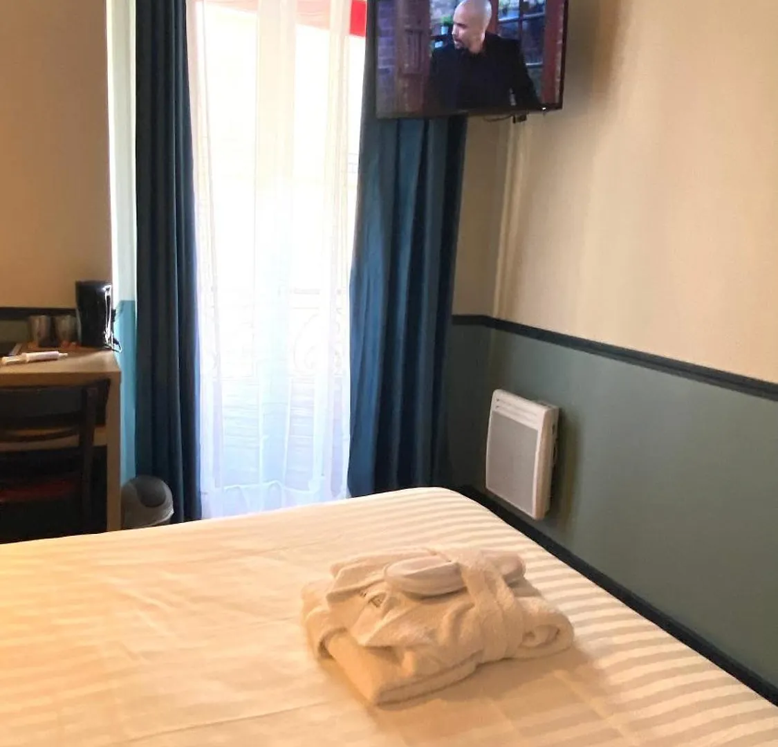 Amadeus 3* Paris