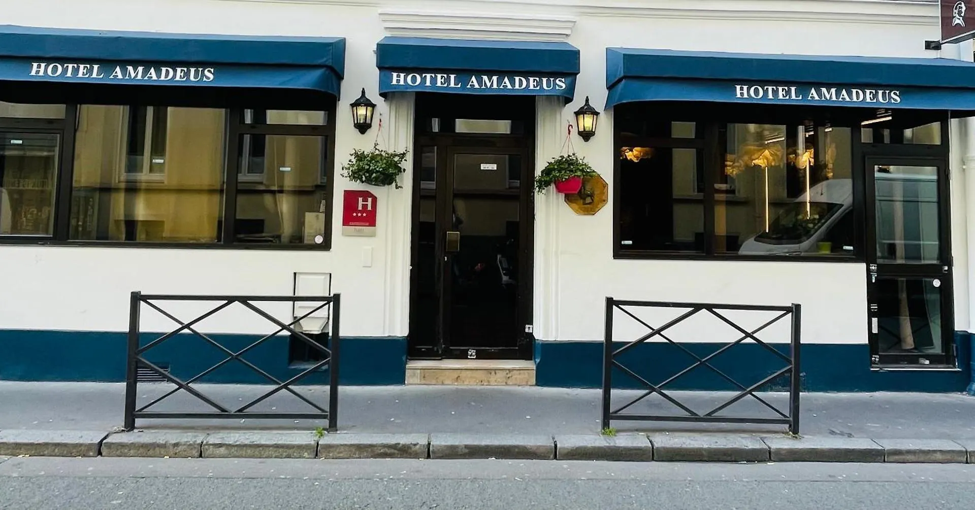Amadeus Hotel